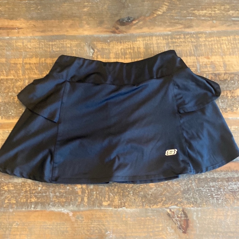 Girls size 10/12 Black Skechers Skort